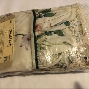 vintage floral two standard  pillow cases